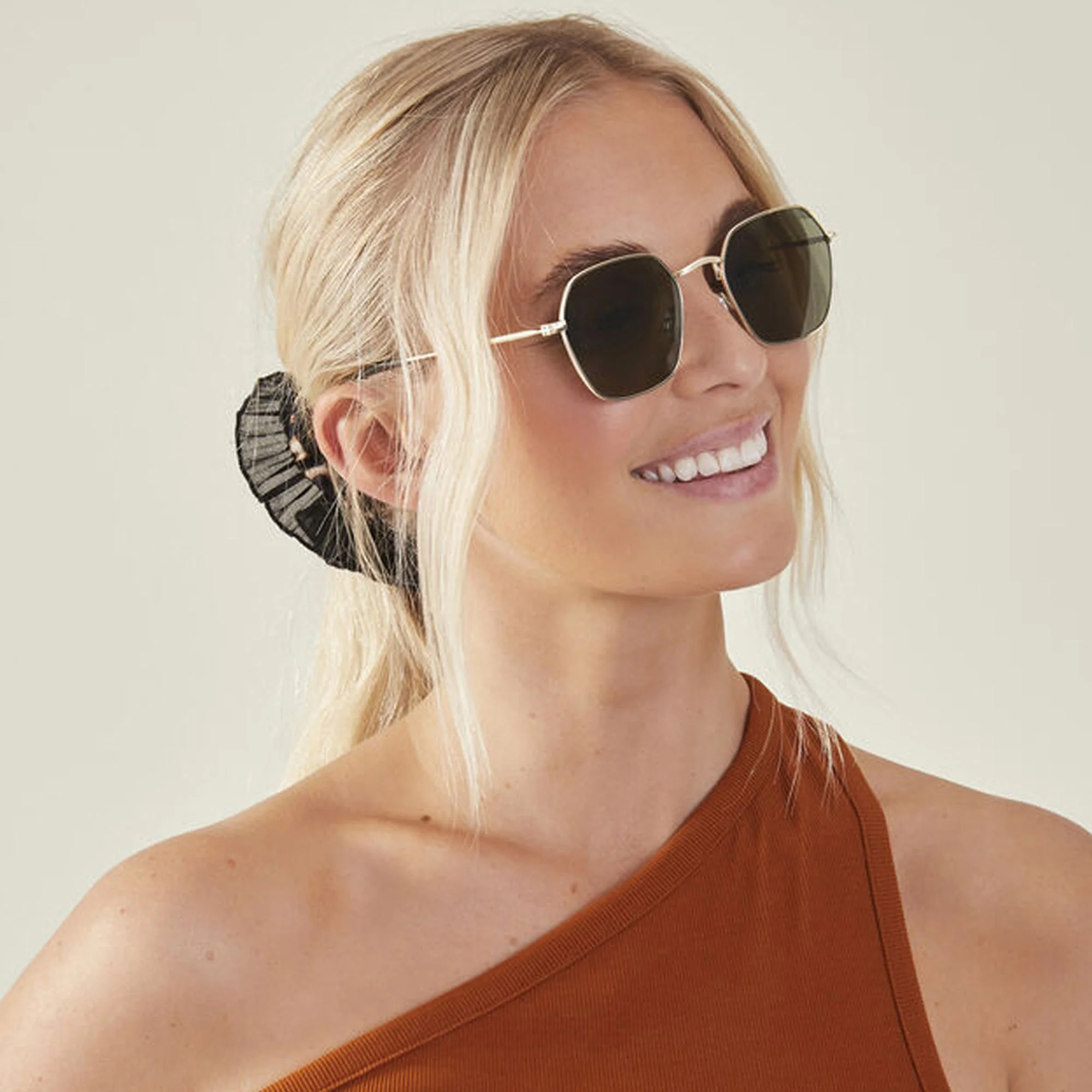 Black Metal Frame Hexagon Sunglasses